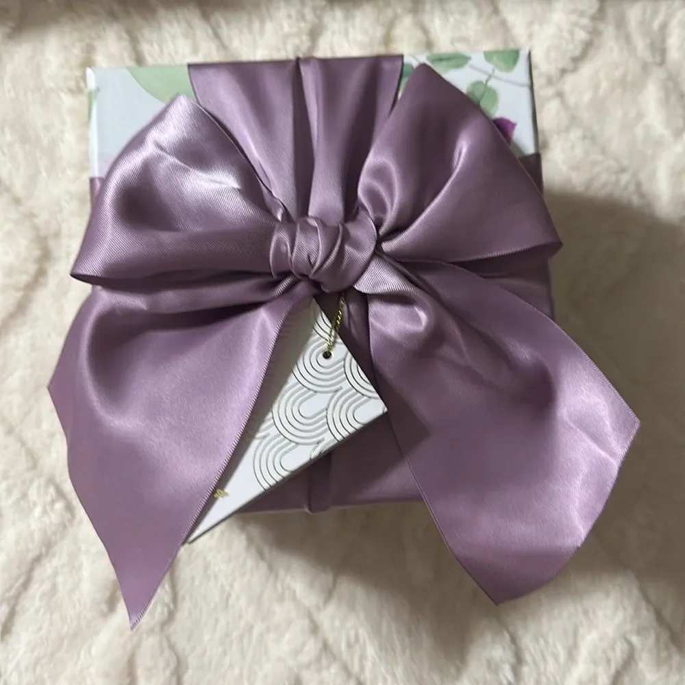 PAPYRUS Set of Two Floral Top White Lavender Bow Square Nesting Gift Boxes
